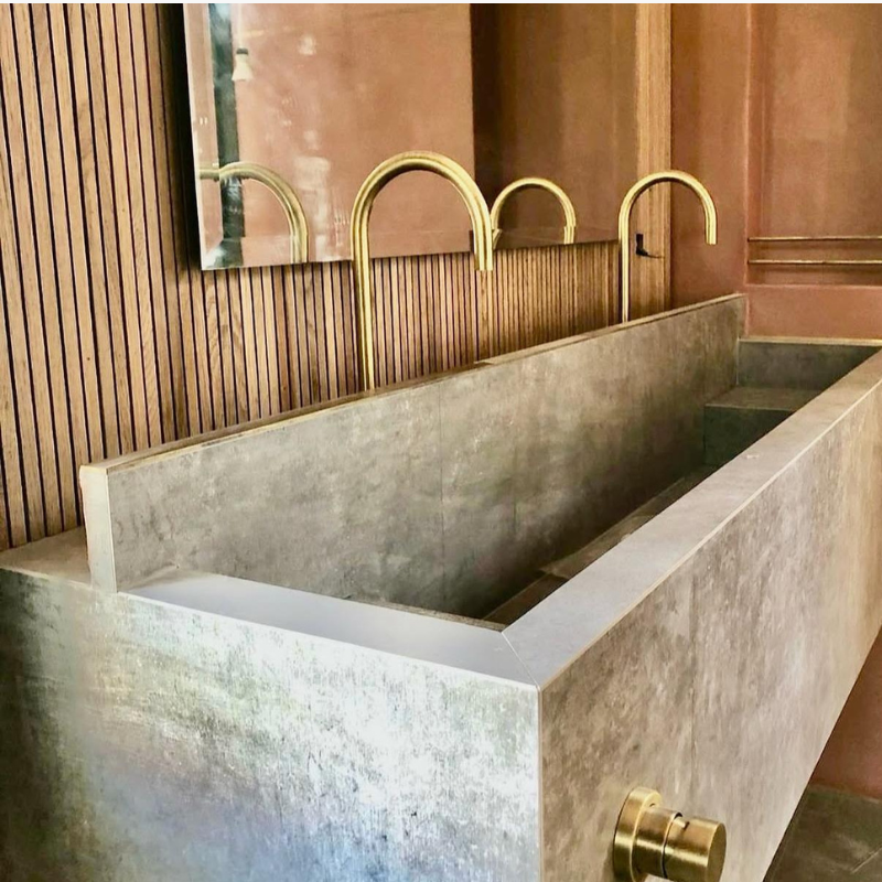 Renovation à Cannes avec création vasque sur mesure haut de Gamme