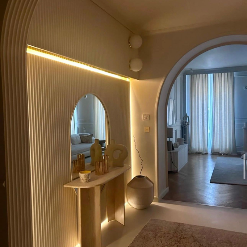 Magnifique renovation effectué à Nice Centre avec éclairage et deco moderne