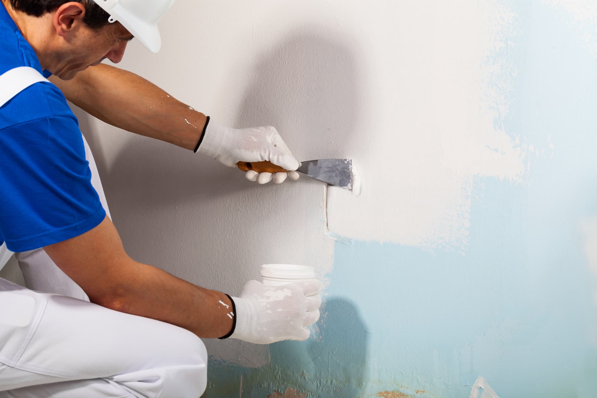 Pose de revêtements muraux par nos peintres Nice